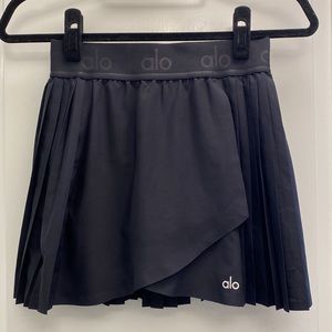 RARE Black Alo Yoga ACES Pleated Wrap Tennis Skirt (with shorts and pockets)